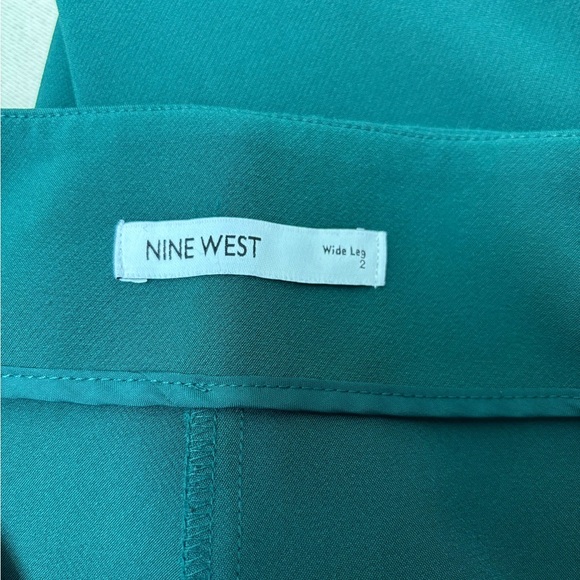 Nine West Women’s Green Pintuck High Rise Wide Leg pants Size 2 - Picture 3 of 5